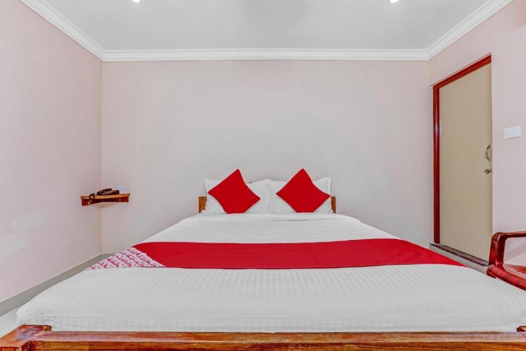 Pn Samy Inn Pondicherry Exterior foto