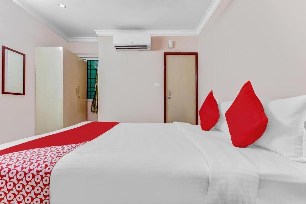 Pn Samy Inn Pondicherry Exterior foto